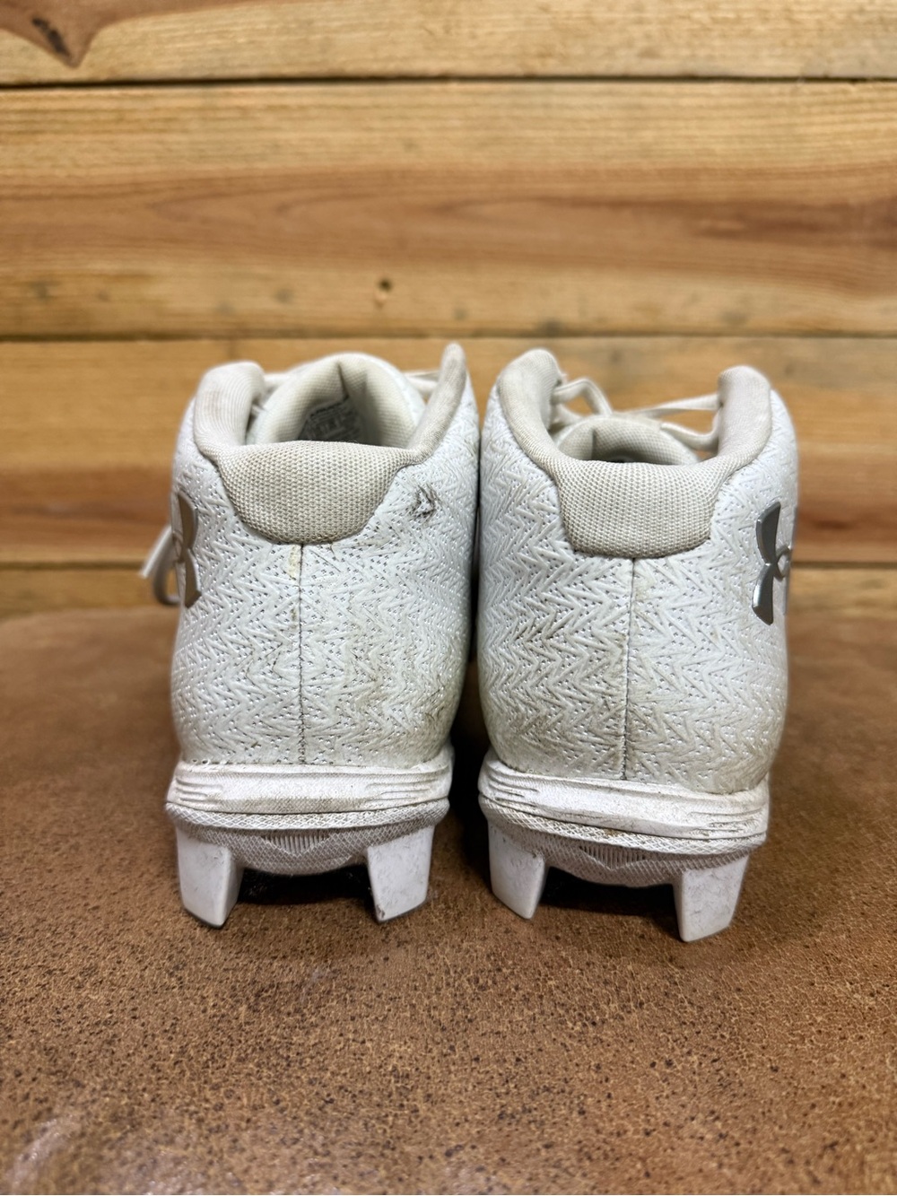 Under Armour White Mid-Top Cleats, Men’s 11 - Picture 3 of 8